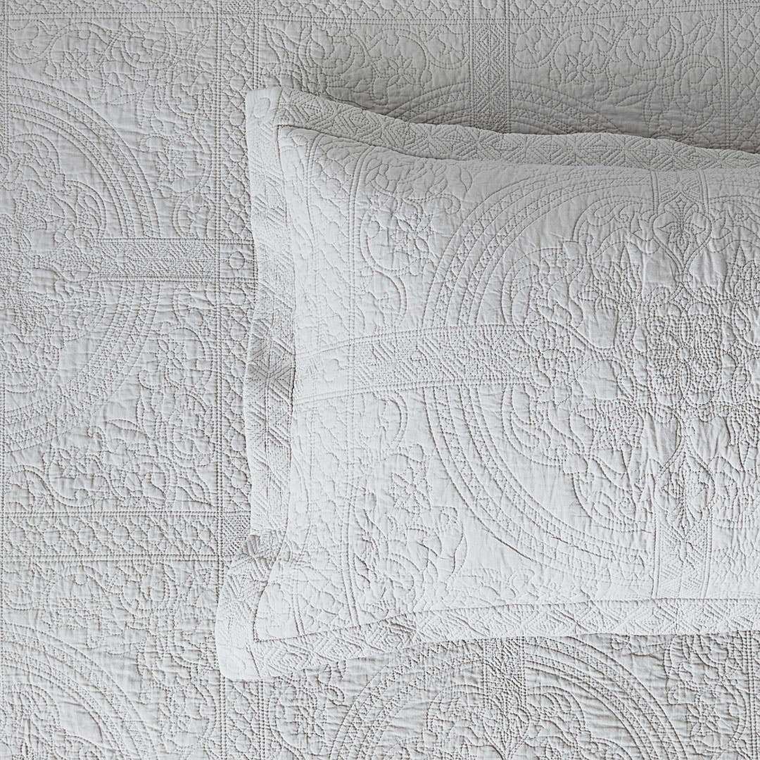 Artemida Bedspread - White