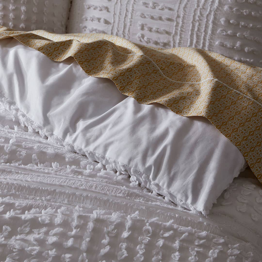 Novak Quilt Cover - White